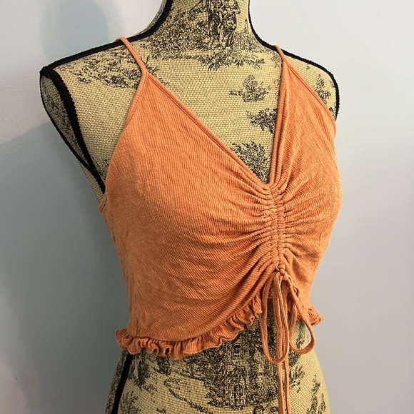 Ruched Drawstring Crop Top - Picture 4 of 6